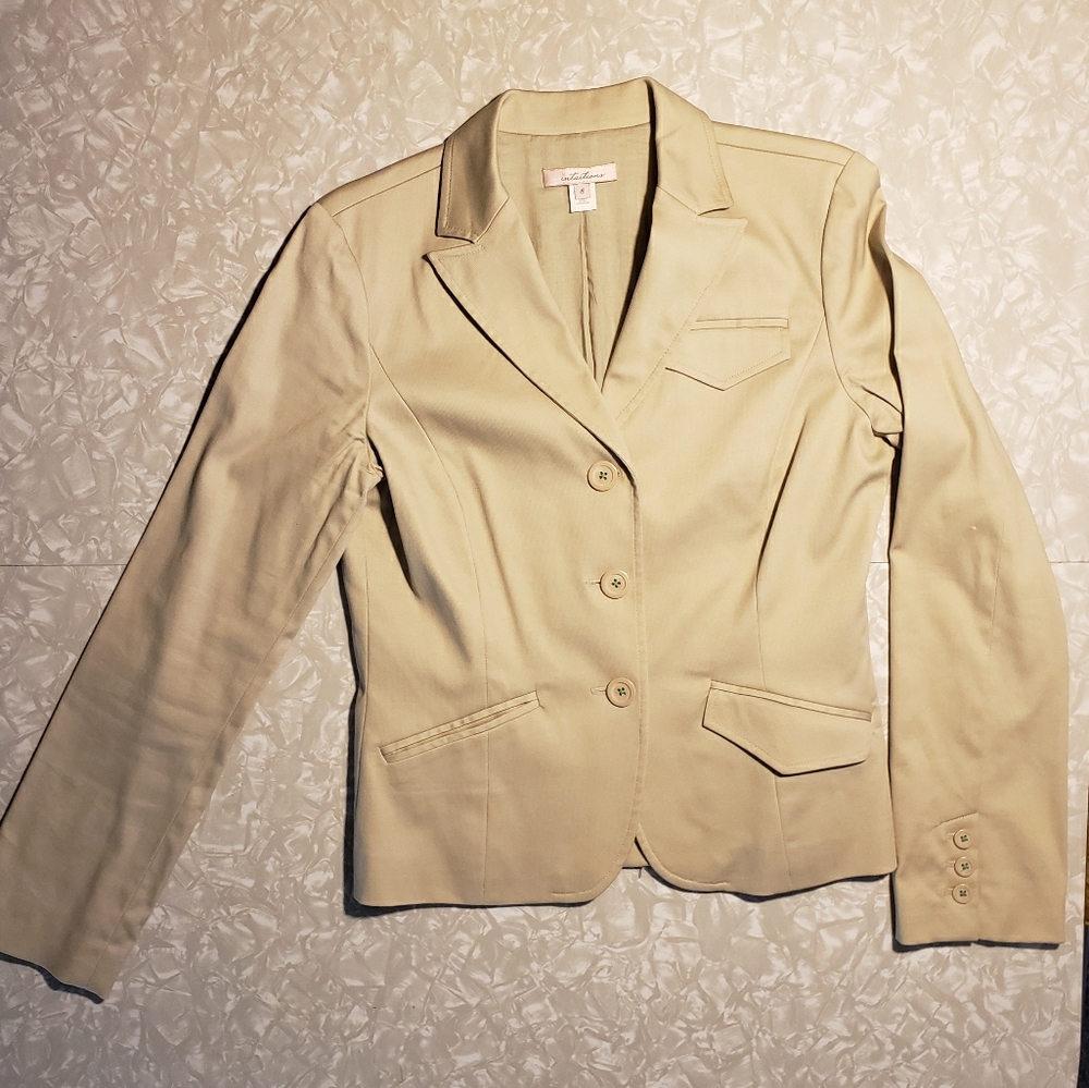 Intuitions light tan blazer